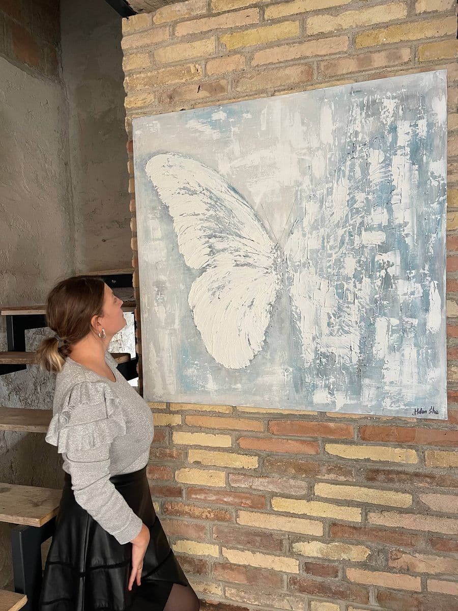 Butterfly That Came To Your Home — Helen She